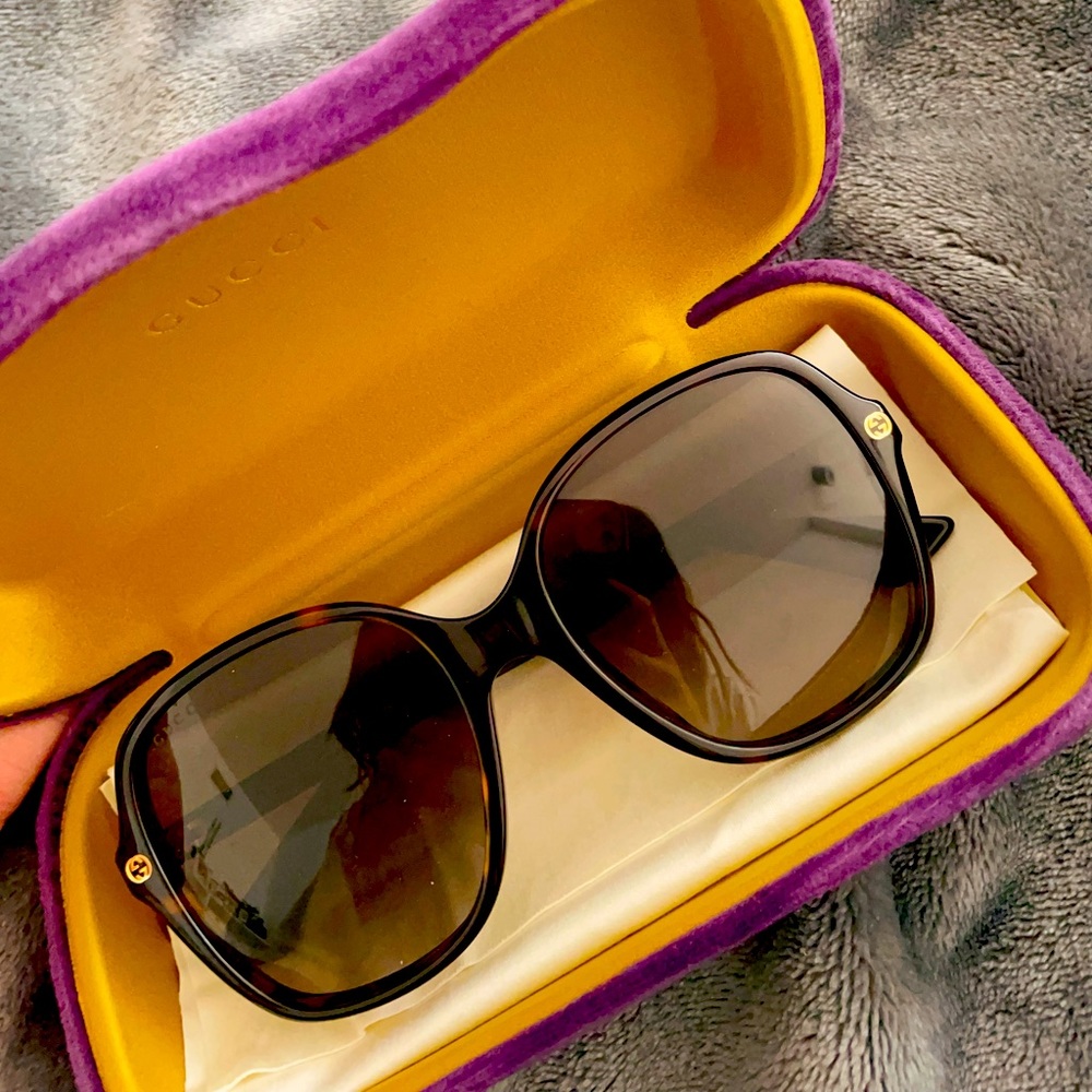 NEW GUCCI SUNGLASSES without TAG